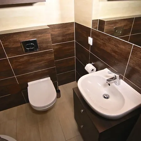 Sara Kwatera prywatna *